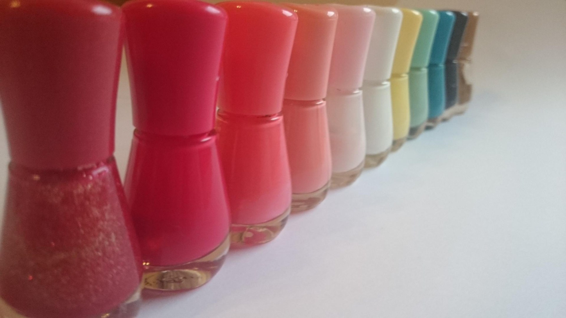 Des couleurs vibrantes et durables grâce à un gel pour ongles